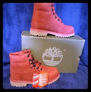 SOLD in Box Red Timberlands SIZE 6.5 JUNIORS